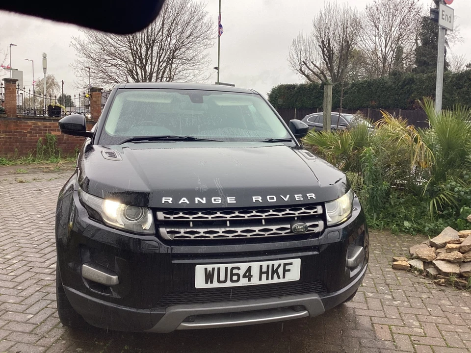 Range Rover Evoque 2.2 Pure Tech SD4 2014 Diesel Car 4x4 SUV Black Leather - Image 3 of 4