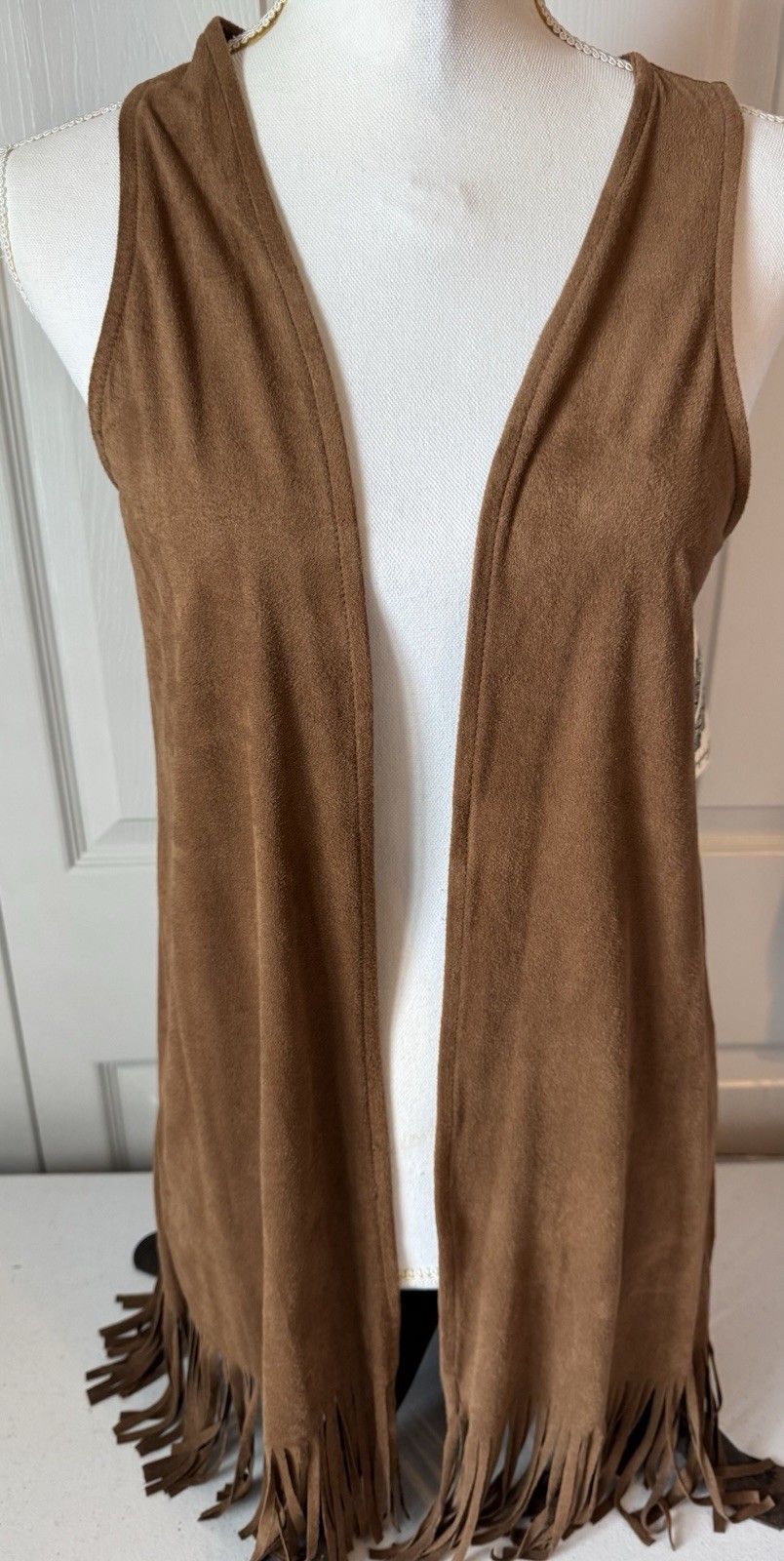 Women’s Faux Suede Fringe Vest By Eyeshadow Small Brown Boho Hippie Vibe ✌🏼