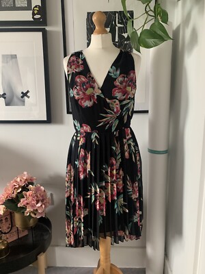 strapless open back dress Floral Oasis Midi Dress – KIZI Apparels main image 0