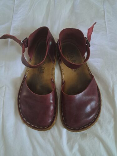 Womens Burgandy Minimalist Leather Sandals 8W - image 1