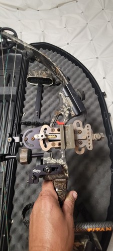 Browning Mirage Sx Bow With Hard Case And Extras. - Picture 5 of 17