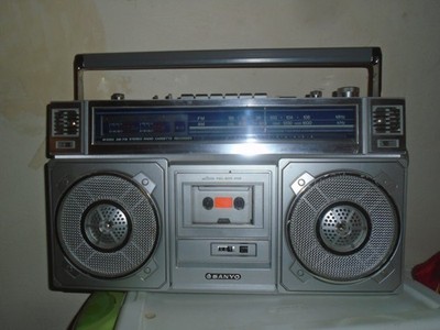 Radio Vintage Sanyo M9980K (état Fonctionnel Mais Lecteur Cassette HS)