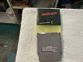 Hogan's Alley Nintendo NES With Booklet And Original Hard Case