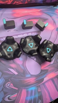 HTC Vive Tracker 2018   3x Tracker + 3x Dongle