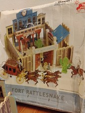 Boxed Le Toy Van Wooden Fort Rattlesnake TV222