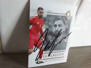 GIANLUIGI DONNARUMMA ITALY Hand Signed Futera Unique Football trading card