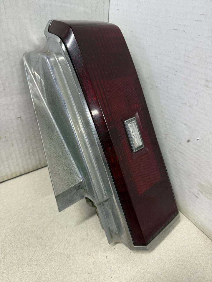 1987 年 1988 年 Oldsmobile Cutlass Supreme 尾灯右乘客侧 — 第 2/4 张图片