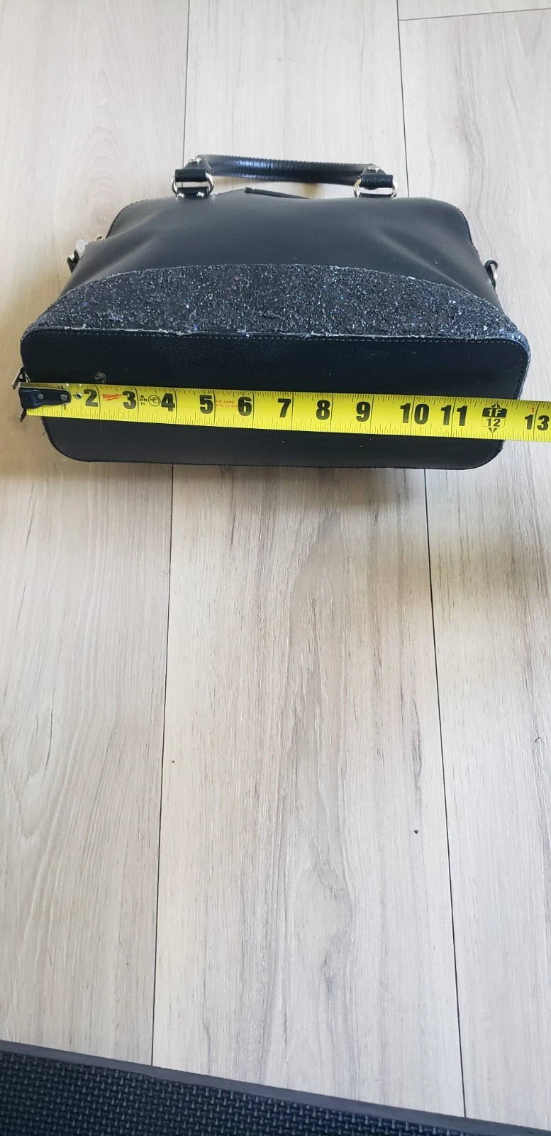 Borsa a tracolla Kate Spade Tinsel borsa glitter tracolla cinghie staccabili nera