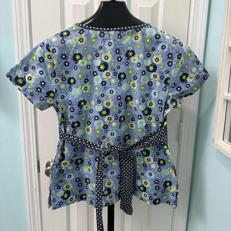Koi Women's Size Large Madison Blue Green Apples Tie Back Scrub Top Style 109PR - Image 2 of 4