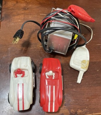ELDON CARS RED AND WHITE With Cables Control/works