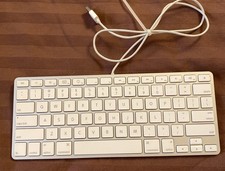 Apple A1242 Wired Keyboard White / Silver 2 Ports Tested Working