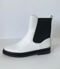 Vince Women Cecyl Leather Ankle Chelsea Boot White size 7.5 NWOB