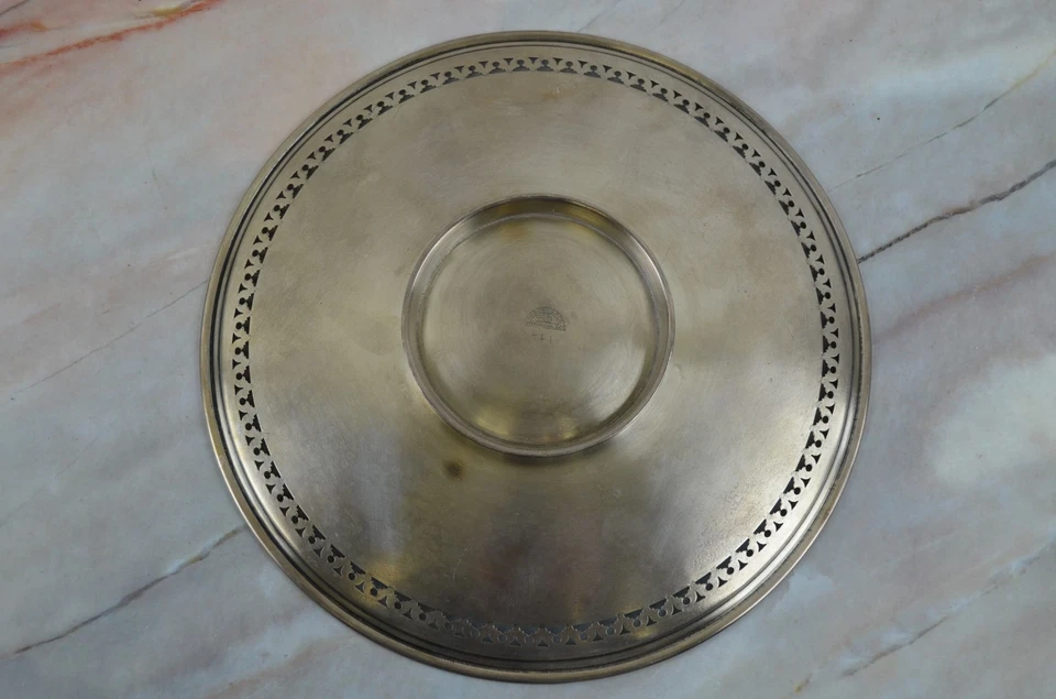International Silver S.Co., Meriden S.P.CO Silver Plated Circular Tray 10" - Image 3 of 4