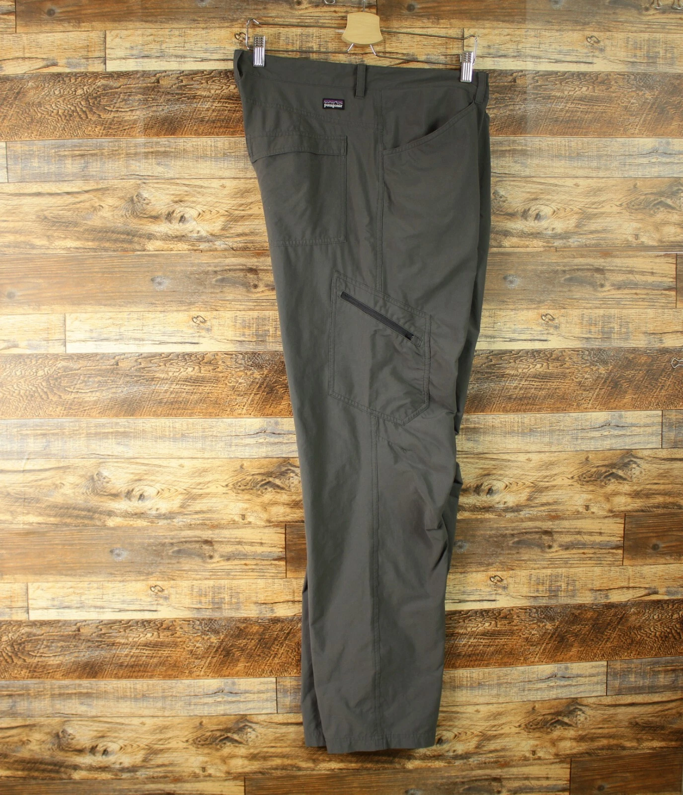 Patagonia soft shell pants Size 36 gray flat front zipper stretch Mens
