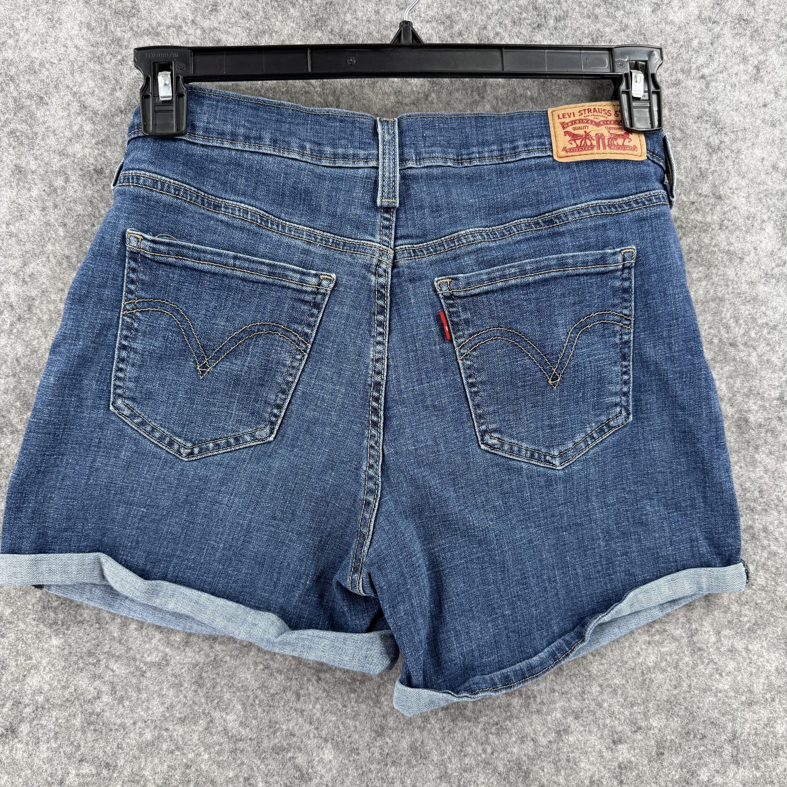 Levi's Bermuda Shorts Womens 31 Blue Denim Distressed Cuffed Mid Length thumbnail 3