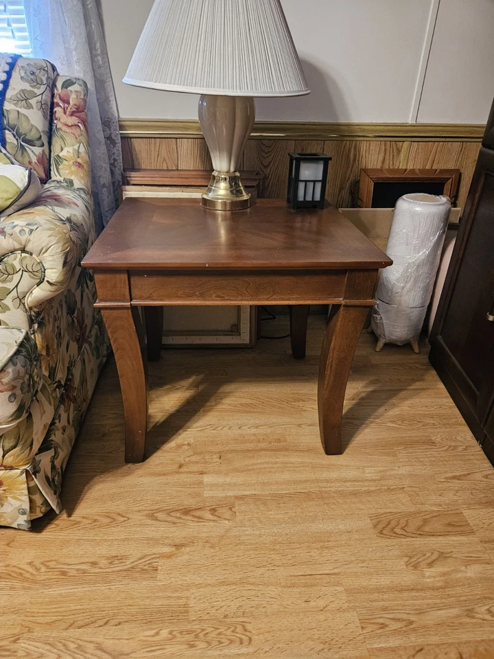 Juego de 2 mesas auxiliares y 1 mesa de centro de madera Foto 3 de 4