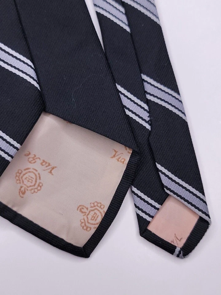 Corbata formal Via Re para hombre 54"Lx3"W negra/gris  Foto 4 de 4