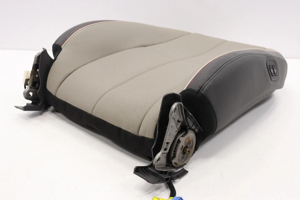 2017 - 2018 KIA SEDONA CAPA ALMOFADA SUPERIOR ASSENTO FRONTAL DIREITO FABRICANTE DE EQUIPAMENTO ORIGINAL CINZA_CQA - Imagem 2 de 4