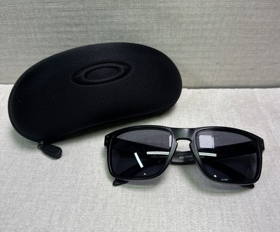 Oakley Holbrook Sunglasses OO9102-E555 57-18 137 / READ