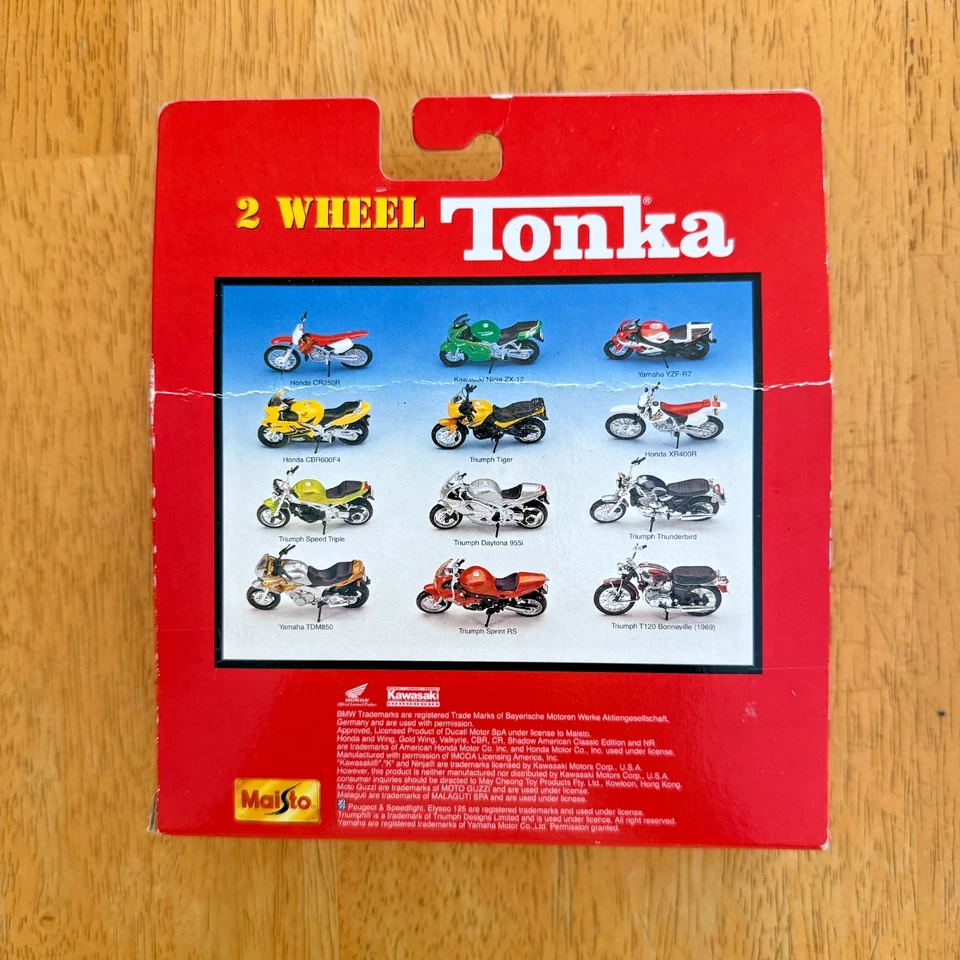NEW Maisto 2-Wheel Tonka Triumph RS 955i 1/18 Diecast Metal Motorcycle Series 2 - Image 2 of 3
