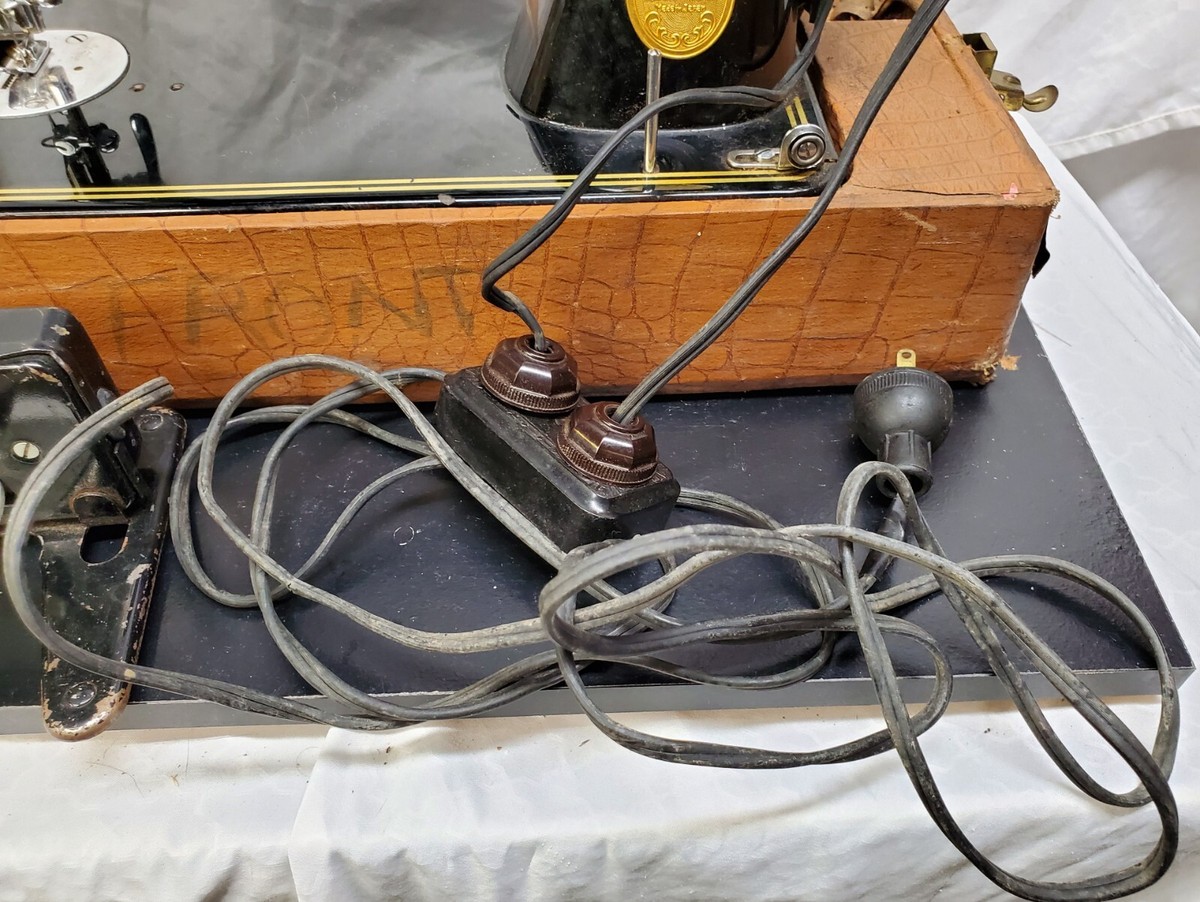 Vintage -Aldens DeLuxe Portable Sewing Machine, With Pedal Vintage -Aldens DeLuxe Portable Sewing Machine, With Pedal