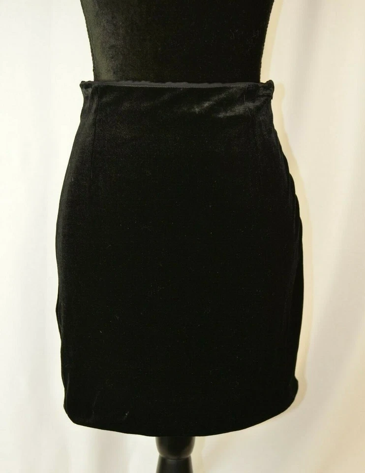 Falda para mujer Gianfranco Ferre talla 6 terciopelo negro Italia rayón carrera  Foto 2 de 4