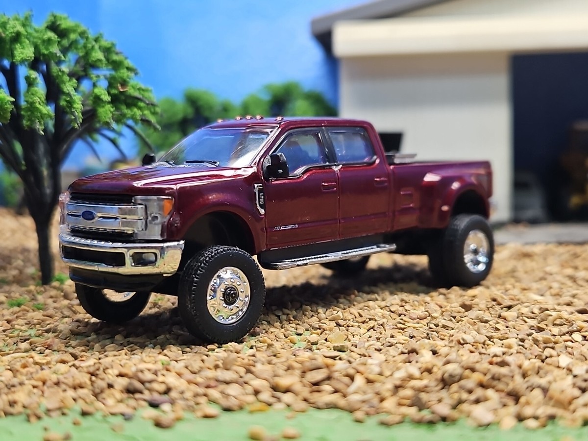 ミニカー Custom 2019 Ford 6.7 F-350 4x4 1/64 Custom 2019 Ford 6.7 F-350 4x4 1/64 scale Dually diesel Lariat