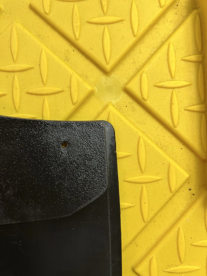 1988-1991 Buick Reatta 2dr coupe mudflap Mud Flap Front Left Driver OEM - Image 4 of 4