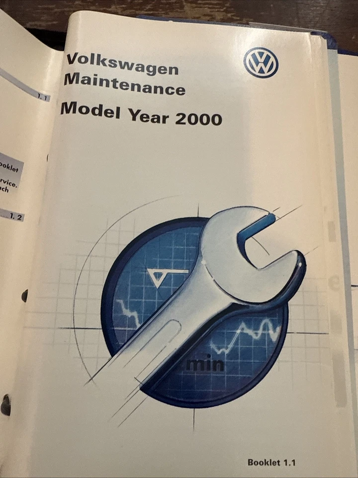 2000 Volkswagen Golf Owners Manual With Case OEM - Изображение 3 из 4
