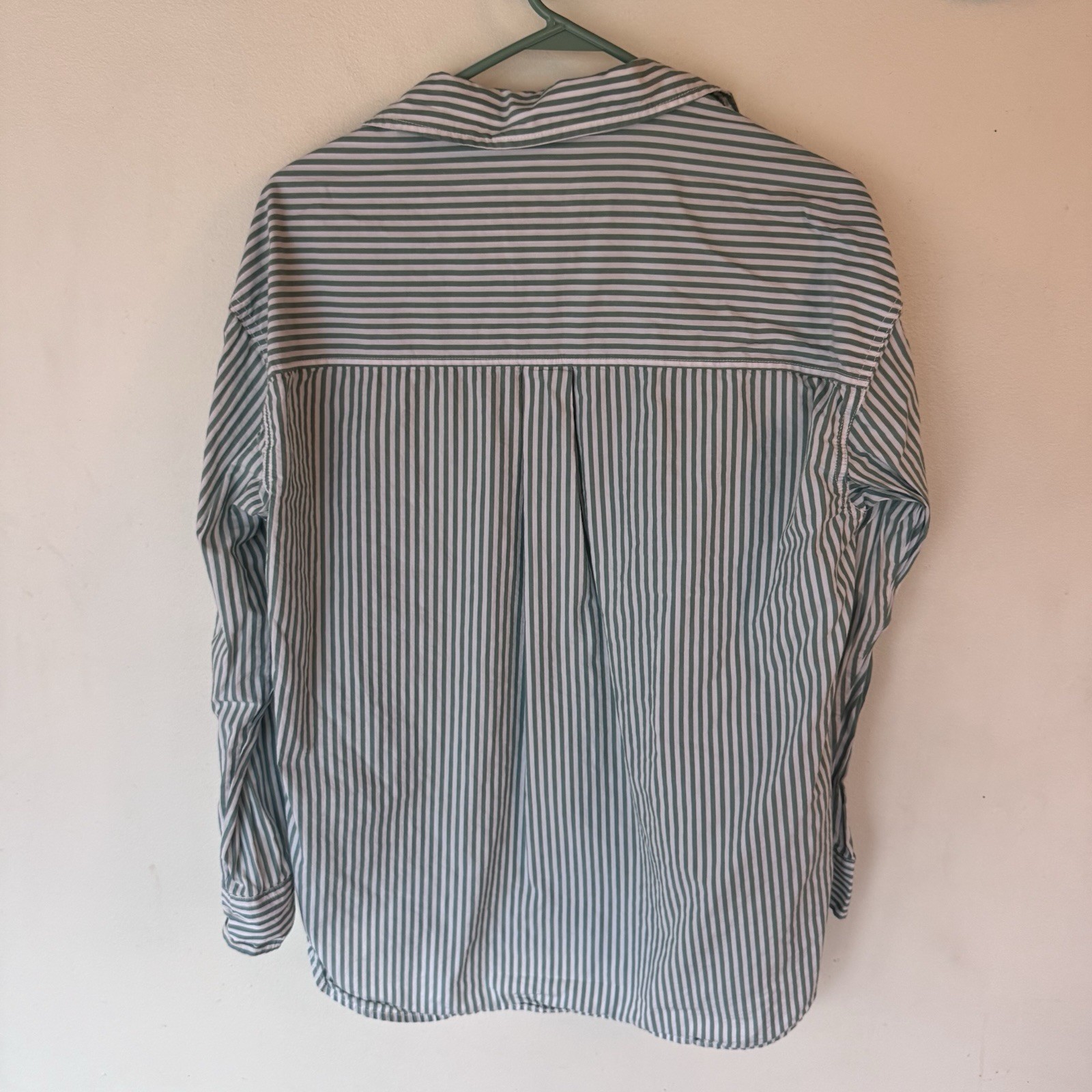 Universal Thread Oversized Fit Green Striped Butt… - image 7