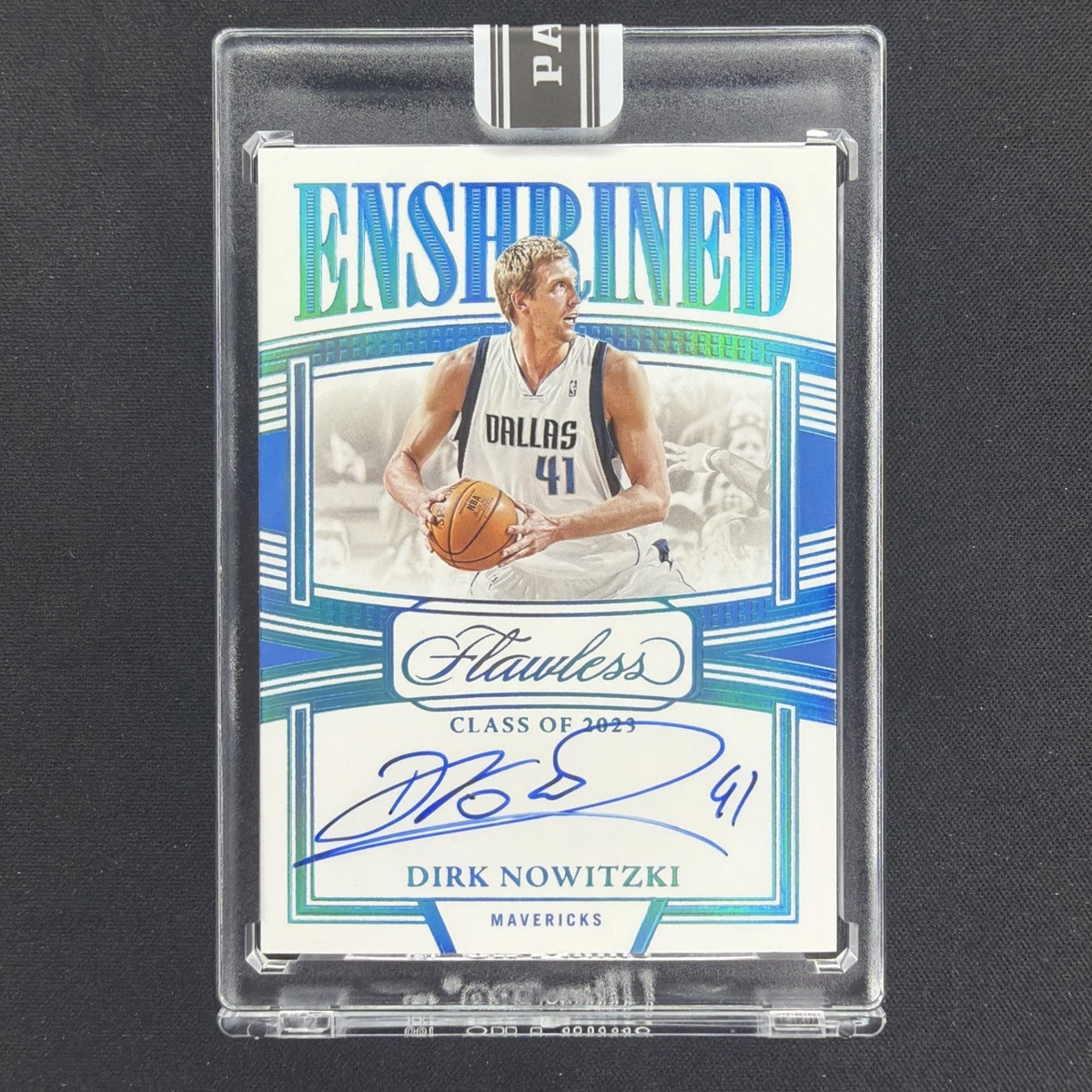 Dirk Nowitzki Basketball Autographed ungraded Sports Trading Cards