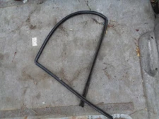 1994 MERCEDES-BENZ E320 DOOR WINDOW GLASS RUN CHANNEL RUBBER SEAL PASSENGER OEM