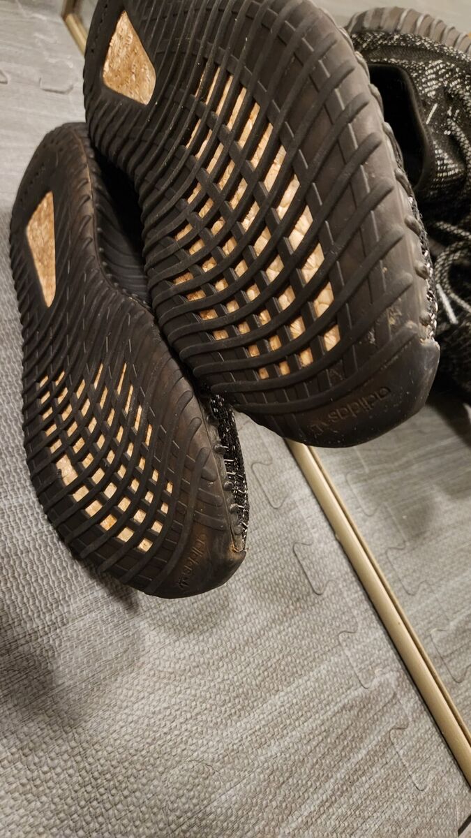 Adidas Yeezy Boost 350 V2 Black Reflective mens 8.5 779001 Adidas Yeezy Boost 350 V2 Black Reflective mens 8.5 779001