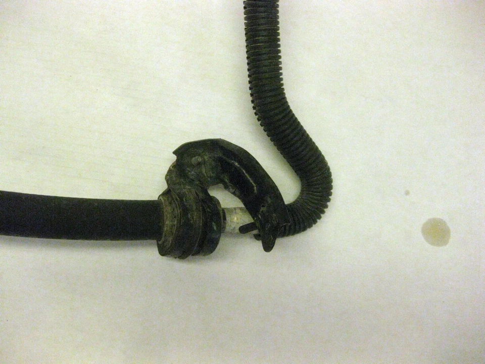 2007 TOYOTA HIGHLANDER HYBRID AC PRESSURE TUBE HOSE SUCTION OEM 06 07 - Image 4 of 4