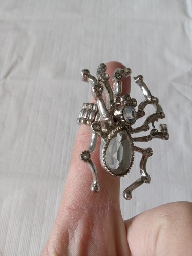 One Size Adjustable Spider Ring, Sparkly - Picture 3 of 10