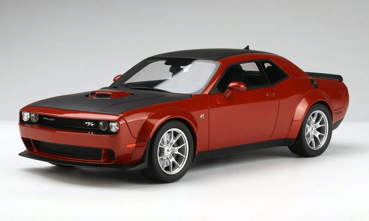 GTSpirit 1/18 - Dodge Challenger R/T Super Stock - Indigo Blue - Résine
