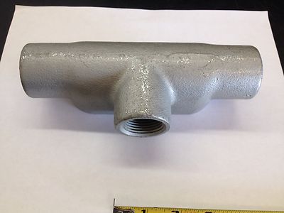Crouse-Hinds T37 ( 1'' Tee ) Conduit Body 