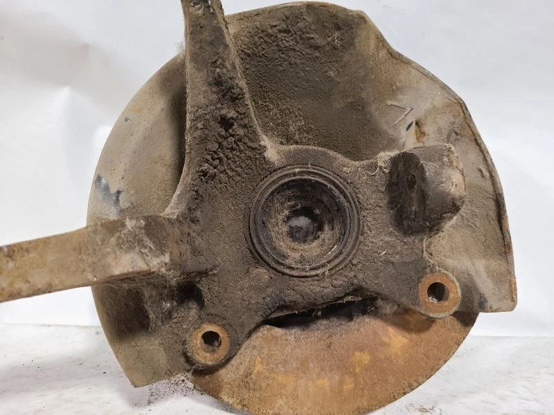 Правый передний шпиндель/кулак для пассажира подходит для 89-92 COLT 1702159 - Изображение 2 из 3