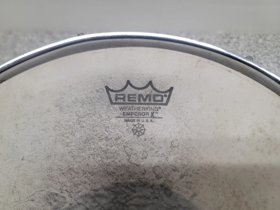 Tambor redoblante Pearl 13” Piccolo acabado arce natural 3"x 13" 8 tacos Foto 2 de 4