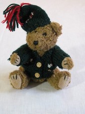 Vtg HugFun 8-1/2" Brown Jointed Plush Christmas Stuffed Bear w/Green Sweater/Hat