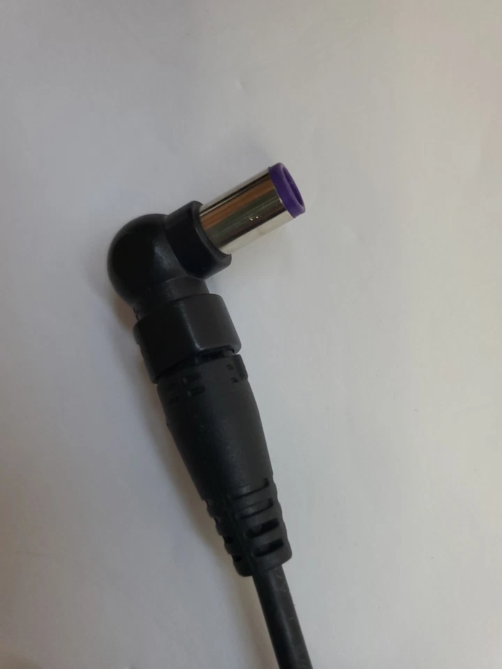 Targus APA110US 90W Semi-Slim Universal Laptop Charger Power Supply Black  #81 - Image 4 of 4