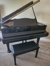 Young Chang Baby Grand Piano, Ebony G150 & Bench. Size:5'W x 5'L