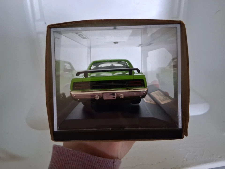 TOOTSIETOY MUSCLE CARS 1969 PLYMOUTH GTX SERIE 2 EDICIÓN LIMITADA CARROCERÍA DURA Foto 4 de 4