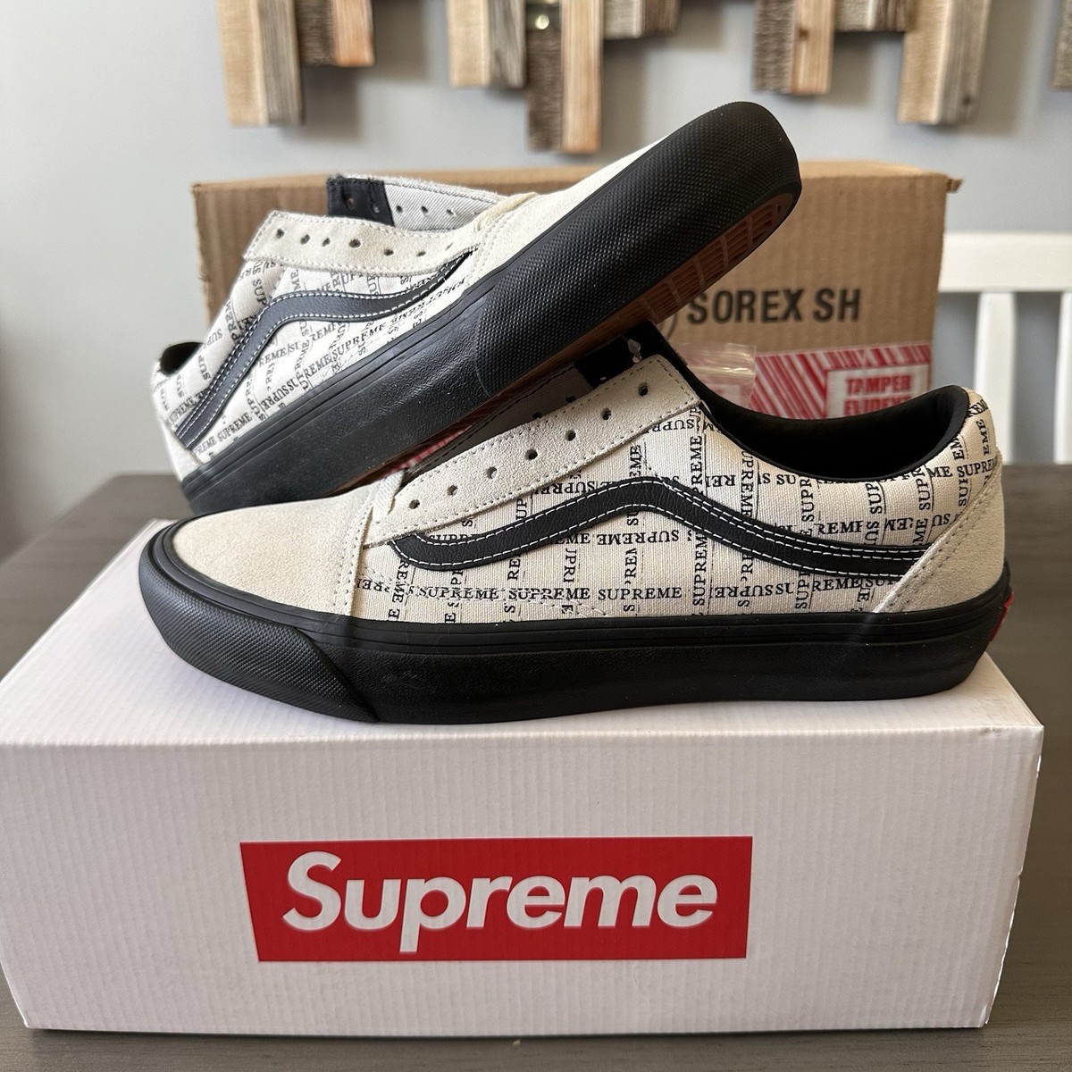 Size 9 - Supreme x Vans Old Skool Pro Logo Pattern - White