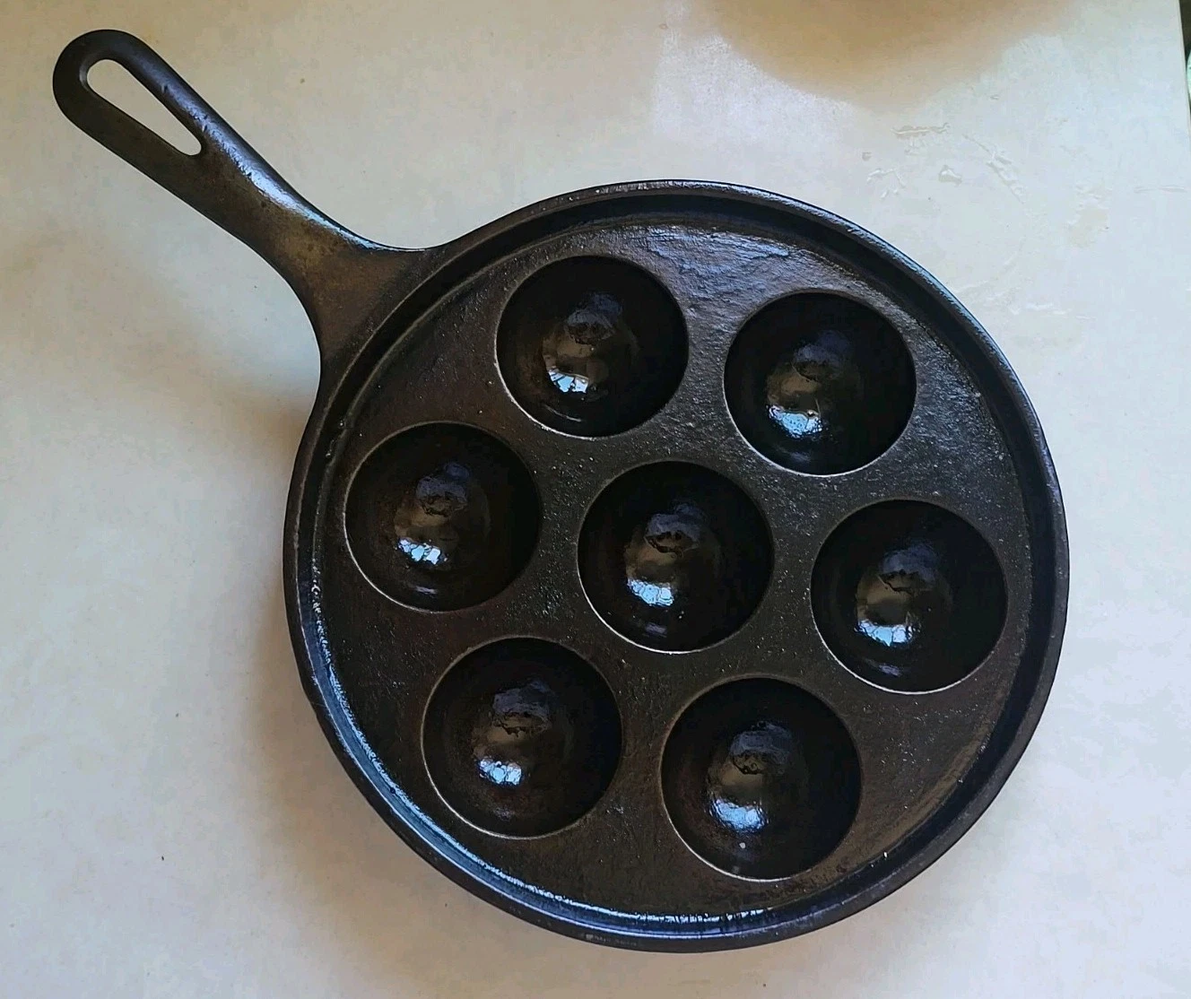 1960s Griswold No 32 (962) A Cast Iron Aebleskiver Danish Cake Pan Made In USA