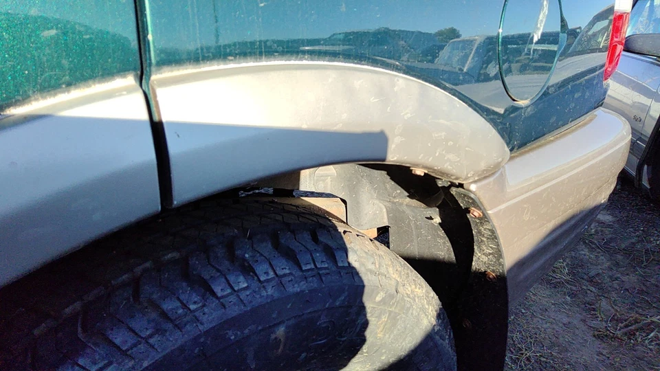 Honda Passport Driver 2000 moldura de destello trasero izquierdo en cuarto de panel OEM Lh Foto 4 de 4