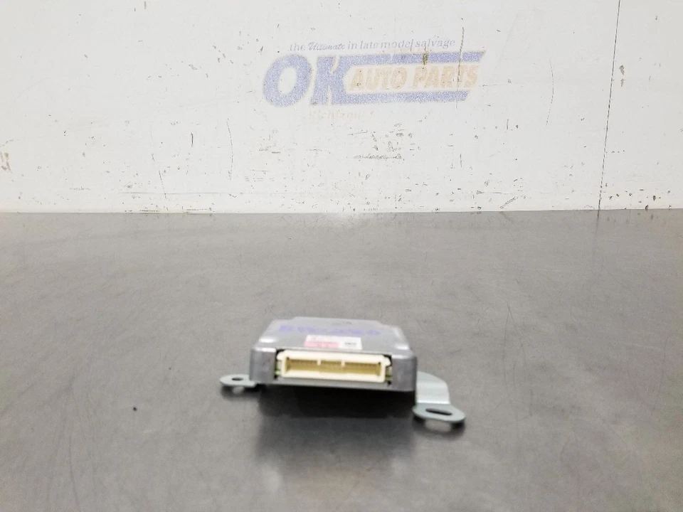 18 2018 丰田 RAV 4 球杆预碰撞系统控制模块 8150-0R011 — 第 2/4 张图片