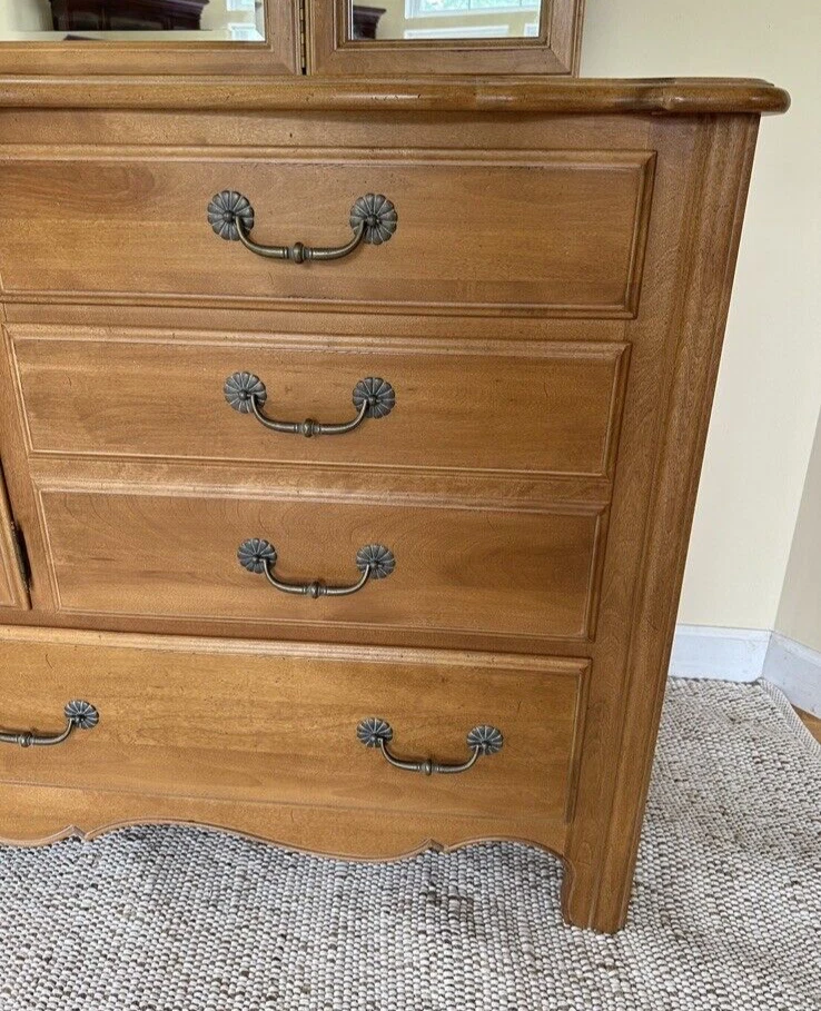 Cómoda triple francesa Ethan Allen Country 26-5213 #246 con espejo **PRÍSTINA** Foto 4 de 4