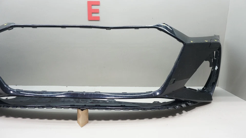 Cubierta de parachoques delantero OEM AUDI RS6 2019-2022 4K8807437J Foto 3 de 4