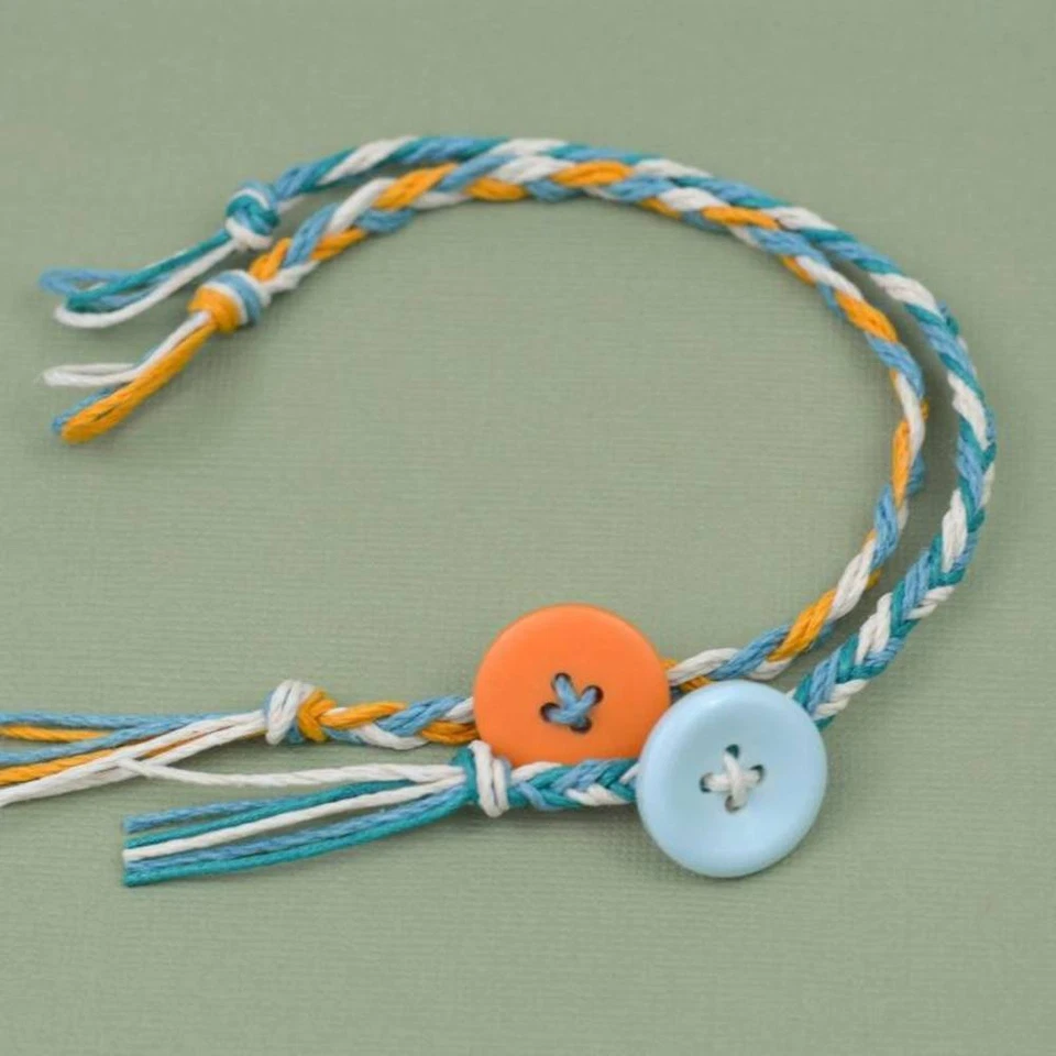 Assorted Mixed Buttons Arts Crafts Card Making Scrapbooking Sewing Round - Image 3 of 4